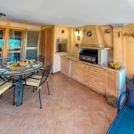 Holiday home Fusco By Interhome